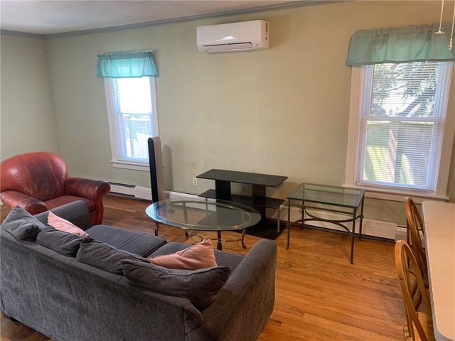 16 Grafton Street, Newport, RI 02840