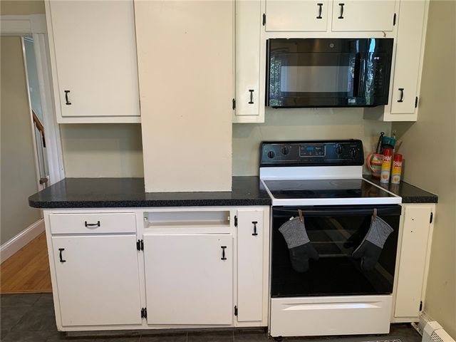 16 Grafton Street, Newport, RI 02840