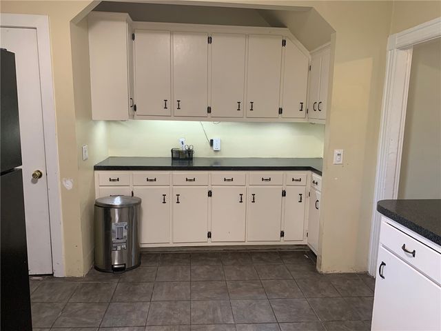 16 Grafton Street, Newport, RI 02840