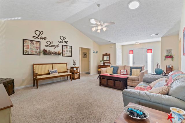 622 Persimmon Ln., North Myrtle Beach, SC 29582