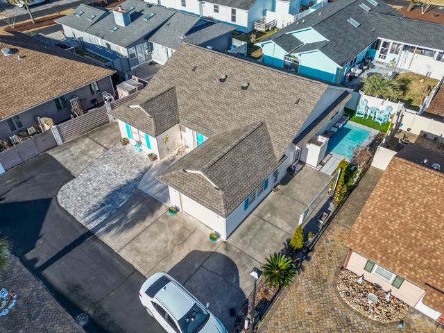 622 Persimmon Ln., North Myrtle Beach, SC 29582