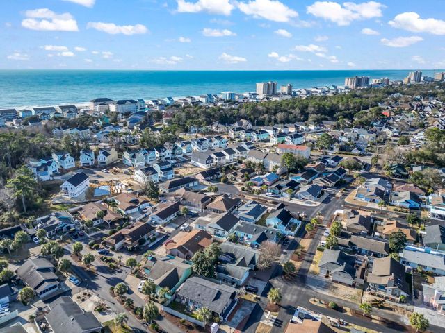 622 Persimmon Ln., North Myrtle Beach, SC 29582