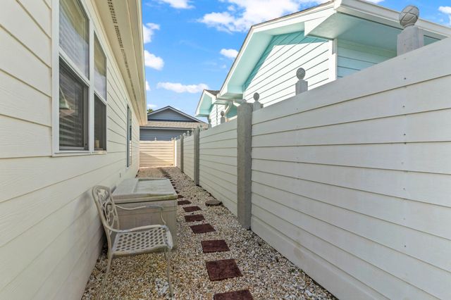 622 Persimmon Ln., North Myrtle Beach, SC 29582