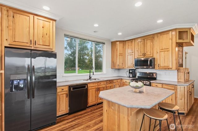 29 Little Island Lane, Cathlamet, WA 98612