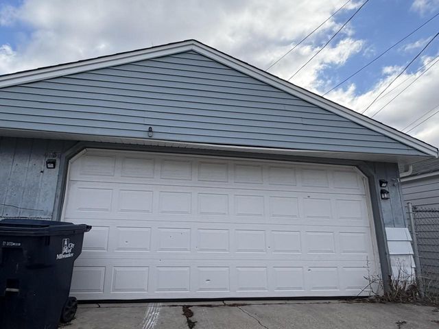 4953 N 52nd STREET, Milwaukee, WI 53218