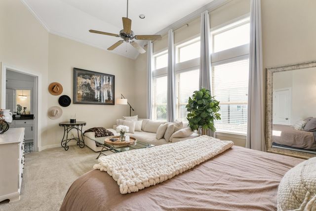 933 W 17th Street, Houston, TX 77008