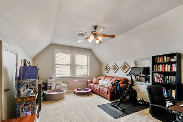 933 W 17th Street, Houston, TX 77008