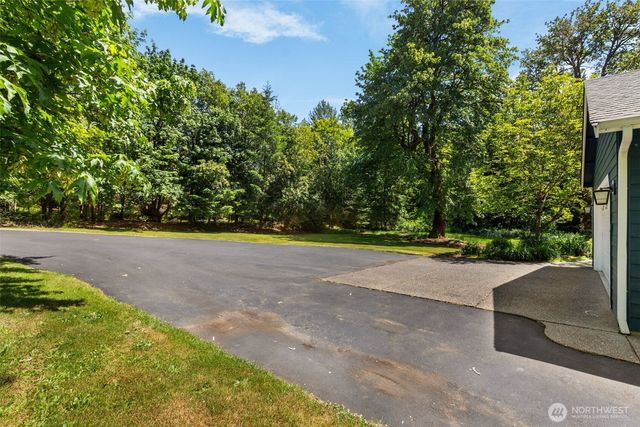 1323 105th Lane SE, Olympia, WA 98501