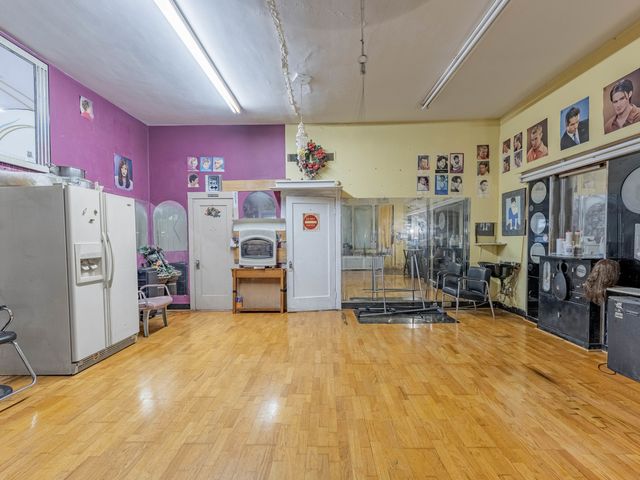 2951 W 43rd Street, Chicago, IL 60632