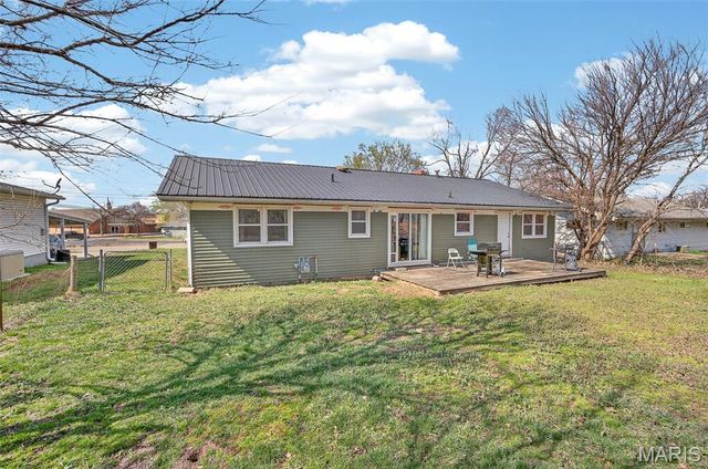 644 W Hayes Street, Lebanon, MO 65536