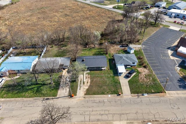 644 W Hayes Street, Lebanon, MO 65536