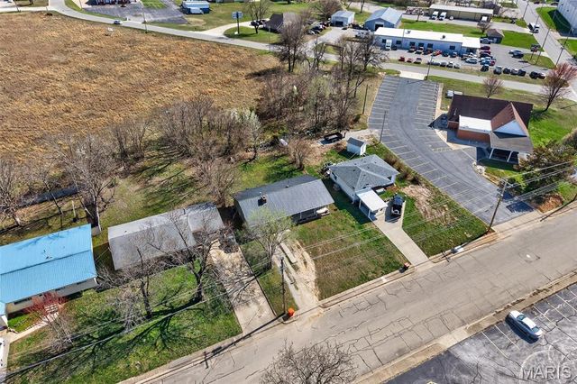 644 W Hayes Street, Lebanon, MO 65536