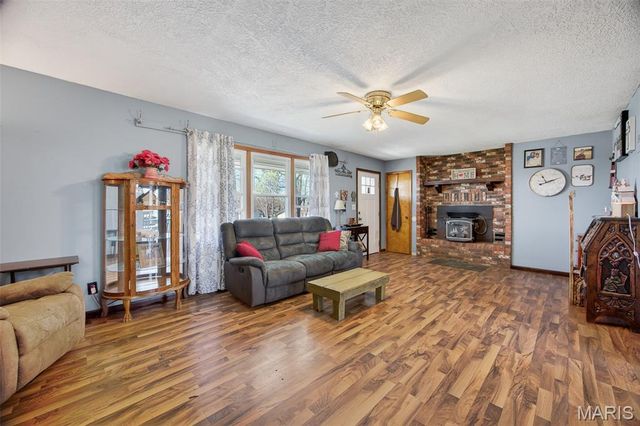 644 W Hayes Street, Lebanon, MO 65536