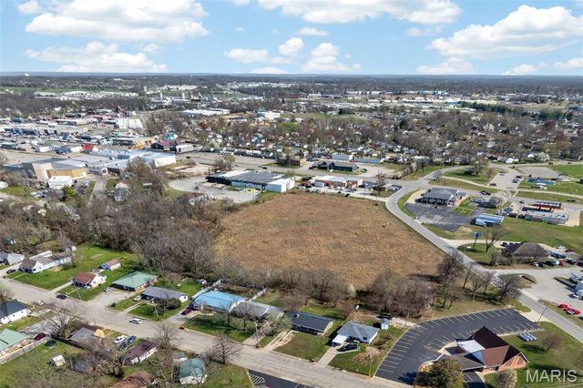 644 W Hayes Street, Lebanon, MO 65536