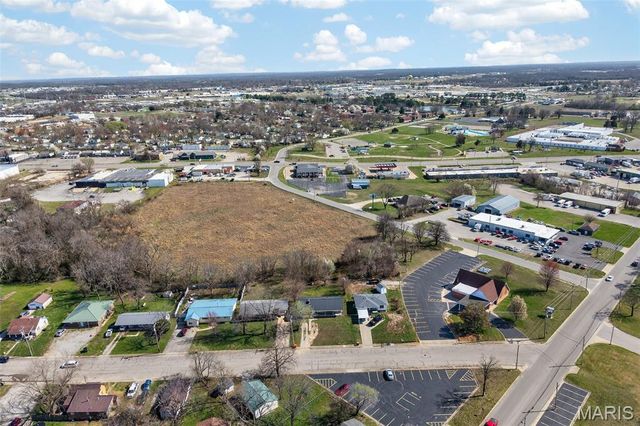 644 W Hayes Street, Lebanon, MO 65536