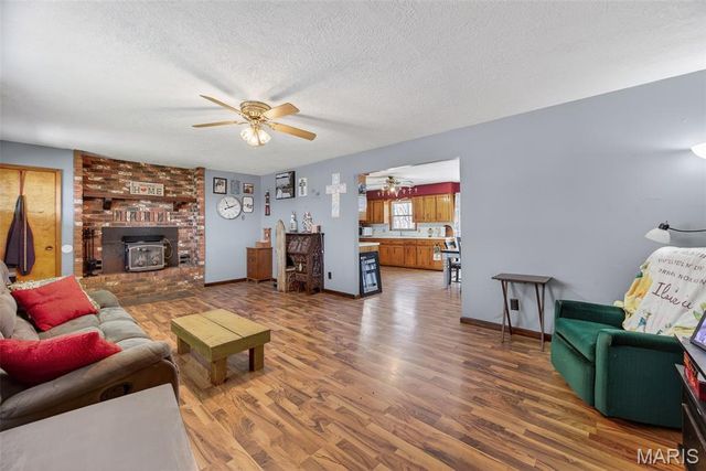 644 W Hayes Street, Lebanon, MO 65536