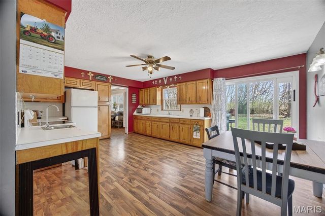 644 W Hayes Street, Lebanon, MO 65536