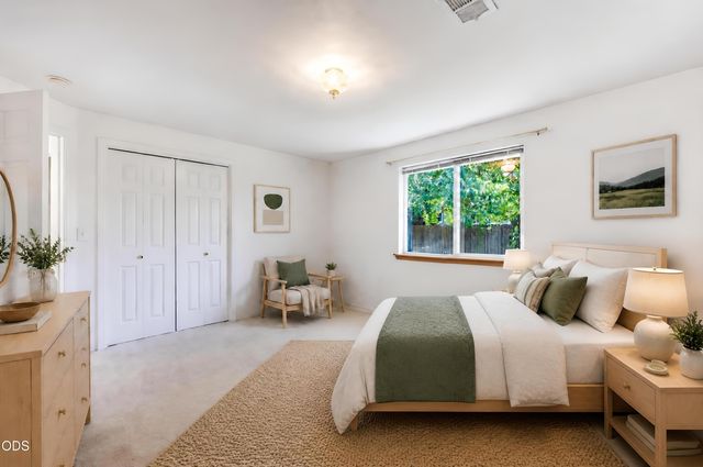 1057 Brookdale Avenue, Medford, OR 97504
