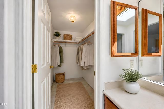 1057 Brookdale Avenue, Medford, OR 97504