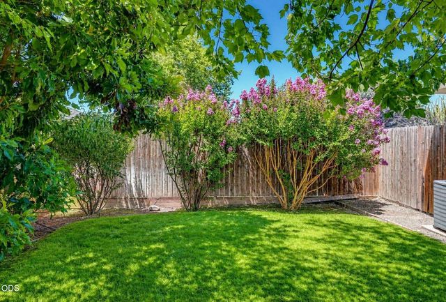 1057 Brookdale Avenue, Medford, OR 97504