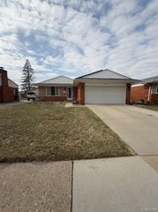 1109 Kenilworth Place, Commerce Twp, MI 48017