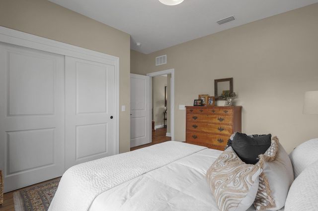 3628 Backstretch Way, Grove City, OH 43123