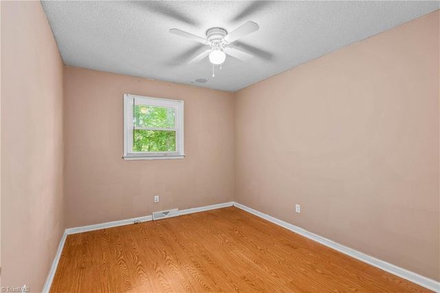 1279 Piney Grove Road, Kernersville, NC 27284