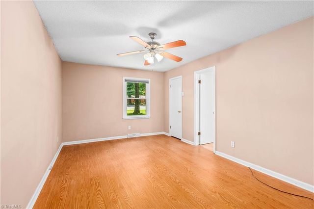 1279 Piney Grove Road, Kernersville, NC 27284