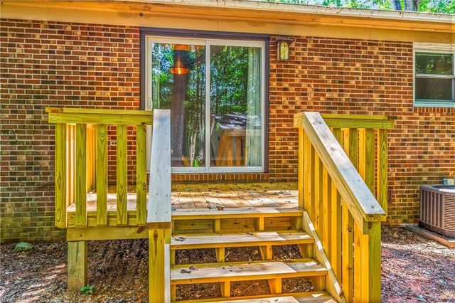 1279 Piney Grove Road, Kernersville, NC 27284