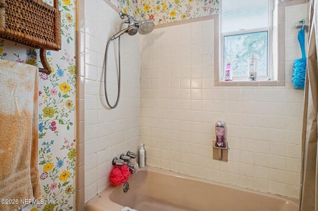 11211 HARLAN Drive, Jacksonville, FL 32218