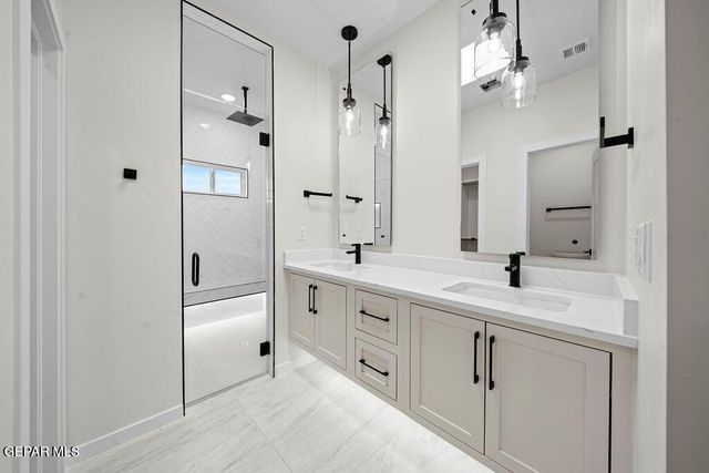 621 Paseo Campanero Street, Horizon City, TX 79928