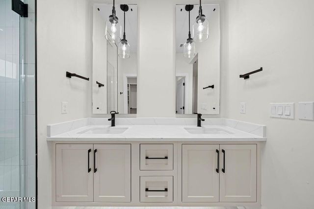 621 Paseo Campanero Street, Horizon City, TX 79928