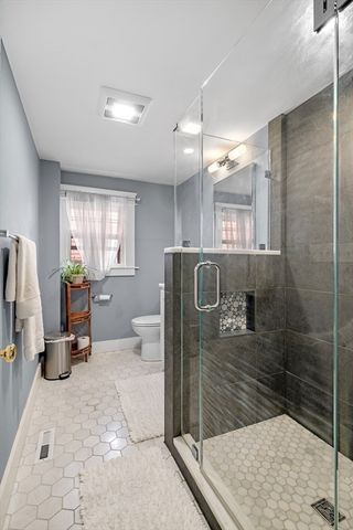 15 River St, Salem, MA 01970