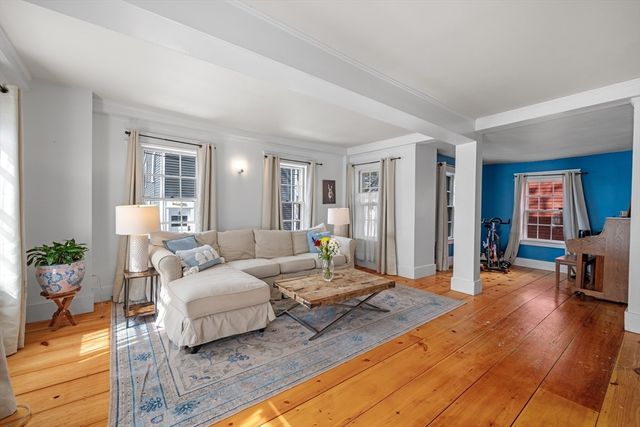 15 River St, Salem, MA 01970