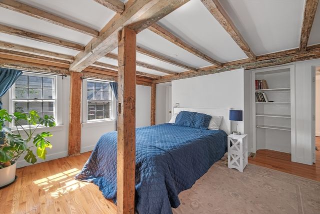15 River St, Salem, MA 01970