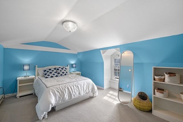 15 River St, Salem, MA 01970