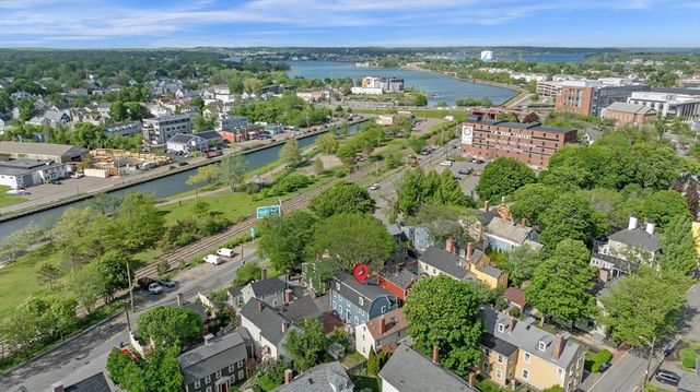 15 River St, Salem, MA 01970
