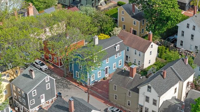 15 River St, Salem, MA 01970
