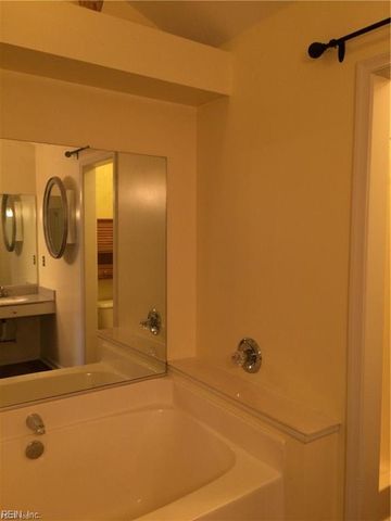 2712 Fayette CT, Virginia Beach, VA 23456