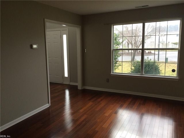 2712 Fayette CT, Virginia Beach, VA 23456