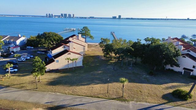 8269 Navarre Parkway, Navarre, FL 32566