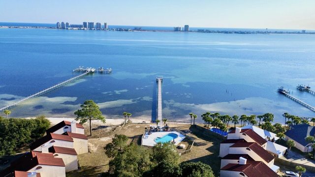 8269 Navarre Parkway, Navarre, FL 32566