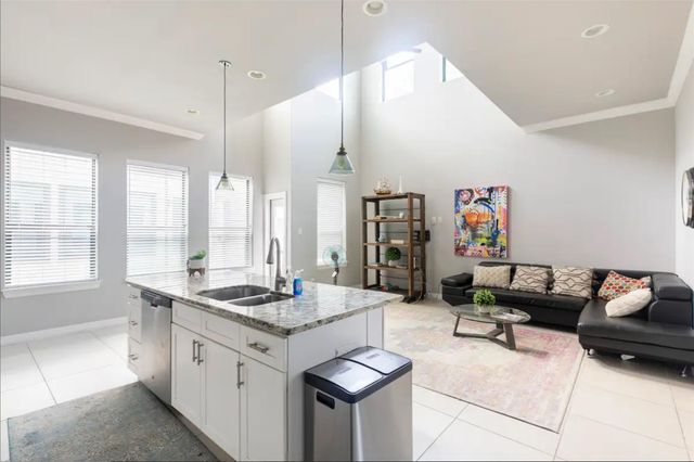 1413 Holly Street A, Houston, TX 77007