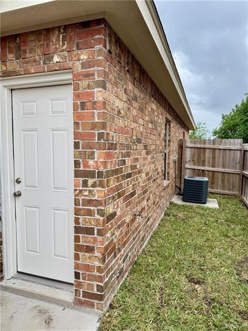 2611 E Eisenhower Avenue, Mission, TX 78573