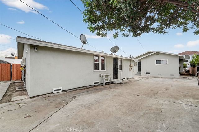 1043 W 95th Street, Los Angeles, CA 90044