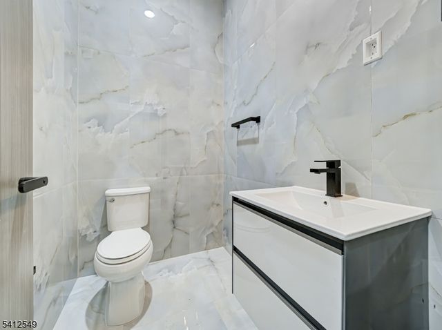 133 Clifton Pl 3, Jersey City, NJ 07304