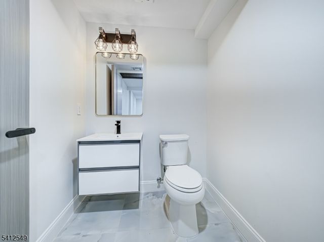 133 Clifton Pl 3, Jersey City, NJ 07304