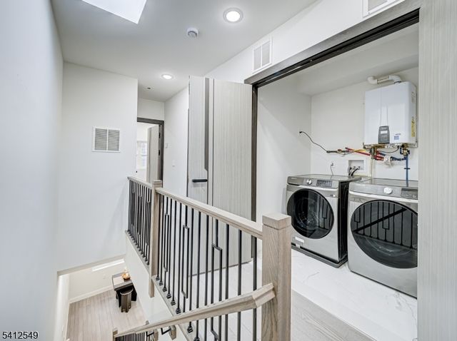 133 Clifton Pl 3, Jersey City, NJ 07304