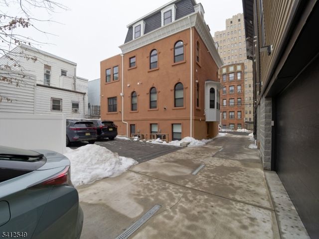 133 Clifton Pl 3, Jersey City, NJ 07304