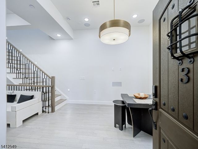 133 Clifton Pl 3, Jersey City, NJ 07304